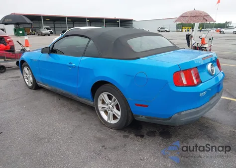 2010 Ford Mustang V6/V6 Premium z USA, uszkodzony, nr VIN 1ZVBP8EN8A5179686